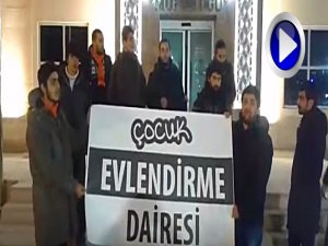 MÜFTÜLÜĞÜN KAPISINA İBRETLİK TABELA