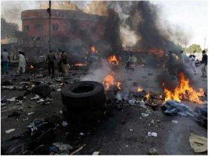 ÇOCUK İNTİHAR BOMBACISI İLE SALDIRDILAR,20 ÖLÜ