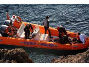 FALEZLERDE GEZEN 3 GENÇ DÜŞTÜ