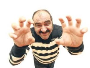 Melih Gökçek'i Şahin K. çarptı