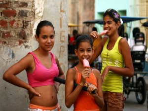 AMERİKA'NIN KOMÜNİST TURİZM CENNETİ