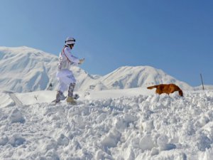 ELAZIĞ'DA ÇIĞ FACİASI; 3 ÇOCUK ÖLDÜ