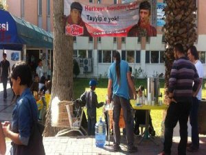 ÜNİVERSİTEDE ÇİÇEK ABBAS PANKARTINA ERDOĞAN DAVASI