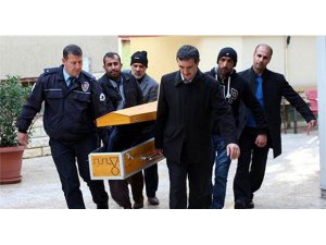 CAMİ TUVALETİNDE AŞIRI DOZDA UYUŞTURUCUDAN ÖLDÜ