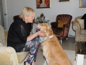 KÖPEĞİ İÇİN EVİNİ SATACAK