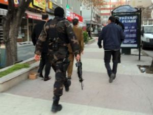 Sendikalara THKP-C  Şafak Operasyonu