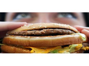 BİG MAC'İN BİR SAATTE VÜCUDUNUZDA MEYDANA GETİRDİĞİ DEĞİŞİKLİKLER