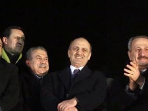 CHP,4 ESKİ BAKANLA İLGİLİ FEZLEKELERİN ÜST YAZISINI OKUDU