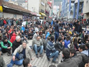 POLİS ARTVİN'DE YİNE DESTAN YAZDI ; 1 AĞIR 26 YARALI