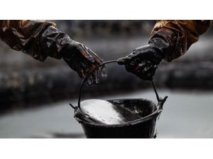 'PETROL FİYATLARI 18 DOLARA DÜŞEBİLİR'