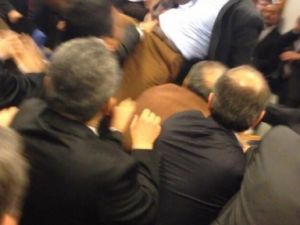 CHP'liler Twitter'dan  İMDAT ÇAĞRISI Yaptı !