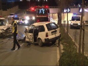 İSTANBUL'DA ÇALINTI ARAÇ KOVALAMACASI; 1 ÖLÜ 2 YARALI