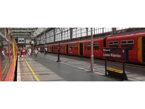 LONDRA'DA 2 ÜNLÜ AVUKAT İSTASYONDA SEKS YAPTI