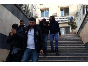 KREDİ ÇEKTİREN TELEFON DOLANDIRICILARI YAKALANDI