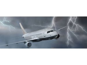 THY'NİN 3 UÇAĞINA YILDIRIM ÇARPTI