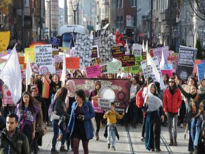 ESKİŞEHİR'DE KADINLAR YÜRÜDÜ