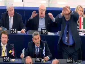 AVRUPA MİLLETVEKİLİ;"TÜRKLER KÖPEKTİR" DEDİ