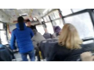BURSA'DA HALK OTOBÜSÜ ŞOFÖRÜ DURAKTA DURMADI, KADIN YOLCUYA HAKARETLER YAĞDIRDI