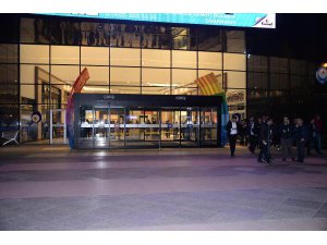 AVM'YE SİLAHLI BASKIN