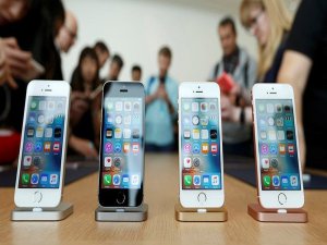 APPLE YENİ ÜRÜNLERİ TANITTI: İPHONE SE'DE HANGİ ÖZELLİKLER VAR?