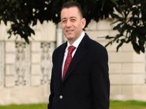 SKANDAL YARATAN REKTÖR YARDIMCISI İSTİFA ETTİ