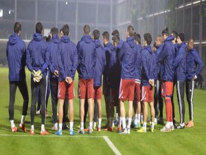 PARALARINI ALAMAYAN OYUNCULAR İDMANA ÇIKMADI