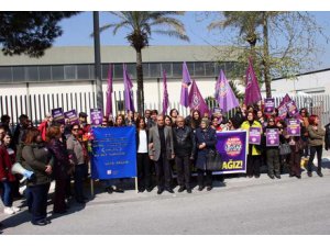 MANİSA'DA FABRİKA ÖNÜNDE TACİZ NÖBETİ