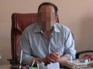 ÖĞRENCİSİYLE İLİŞKİYE GİREN ÖĞRETMENE 5 YIL 9 AY HAPİS