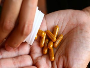 SAĞLIK BAKANI MÜEZZİNOĞLU'NDAN 'ZAYIFLAMA HAPI' UYARISI