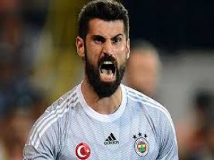 FENERBAHÇELİ VOLKAN DEMİREL'DEN İDDİALI AÇIKLAMA