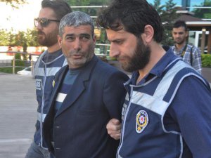 CAMİ AVLUSUNDA CİNAYET: 1 ÖLÜ, 1 YARALI