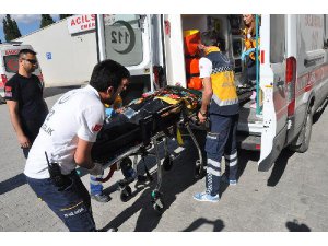 1.5 AYLIK HAMİLE KADINI SOKAK ORTASINDA BIÇAKLADI