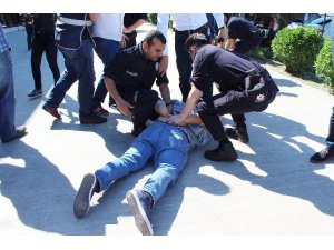 BURHAN KUZU'YA 'YUMURTALI' PROTESTODA 17 GÖZALTI