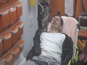 EŞİYLE TARTIŞTI, SOKAK ORTASINDA TABANCAYLA İNTİHARA KALKIŞTI