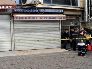 İSTANBUL'DA KUYUMCU SOYGUNU; 3YARALI
