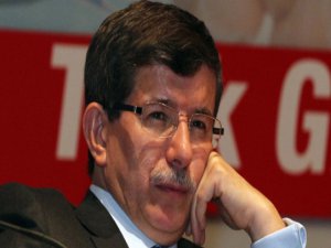 AKP'DE DAVUTOĞLU DEPREMİ;YETKİSİ ALINDI