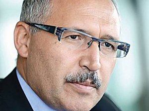 ABDÜLKADİR SELVİ; AKP'DE SÜRPRİZLERE HAZIR OLUN