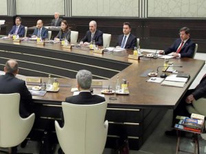 ERDOĞAN BAKANLARI SARAYINDA TOPLADI; GERGİNLİK HAD SAFHADA