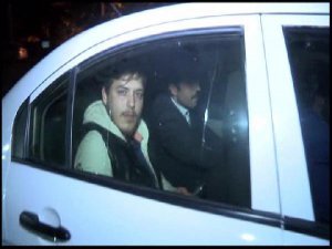 AMERİKALI KIZA TECAVÜZDE GELİŞME