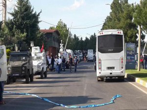 DİYARBAKIR'DA BOMBALI SALDIRI: 3 ÖLÜ 45 YARALI