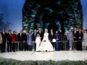 GENELKURMAY BAŞKANI DÜĞÜN ELEŞTİRİLERİNE ÇOK KIZDI