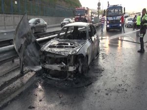 LÜKS OTOMOBİL ALEV TOPUNA DÖNDÜ