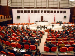 ÇOCUKLARI TECAVÜZCÜSÜ İLE EVLENDİRME YASASI