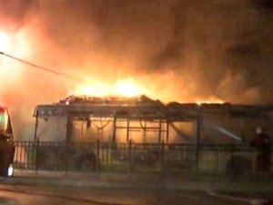 OTOBÜSÜ İÇİNDE YOLCULARI İLE ATEŞE VERDİLER