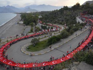 ANTALYA’DA BİNLER YÜRÜDÜ