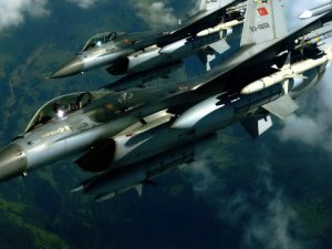 TSK KUZEY IRAK'A HAVA HAREKATI DÜZENLEDİ