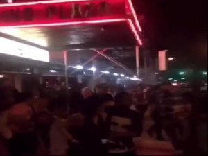 KONSER SALONUNA SİLAHLI SALDIRI; 1 ÖLÜ 3 YARALI