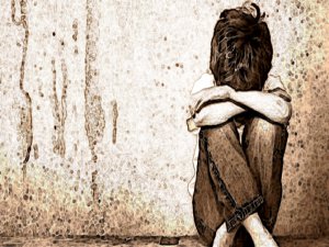 ZİHİNSEL ENGELLİ ÇOCUĞA TECAVÜZ SANIĞI; 5 VAKİT NAMAZ....