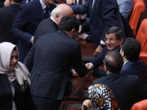 MECLİS'TE DİKKAT ÇEKEN GÖRÜNTÜ