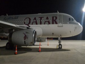 KATAR UÇAĞINDAN TARTIŞMA YARATACAK ZİYARET